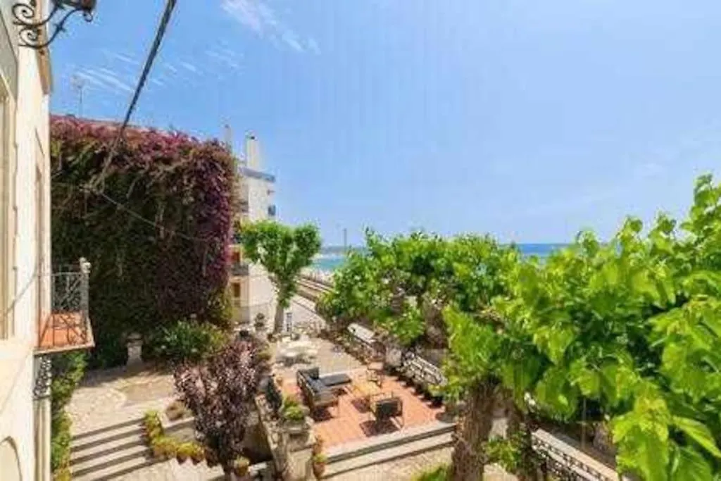 Casa Mas Blau Seafront Views Family Villa Sant Pol De Mar 0*,